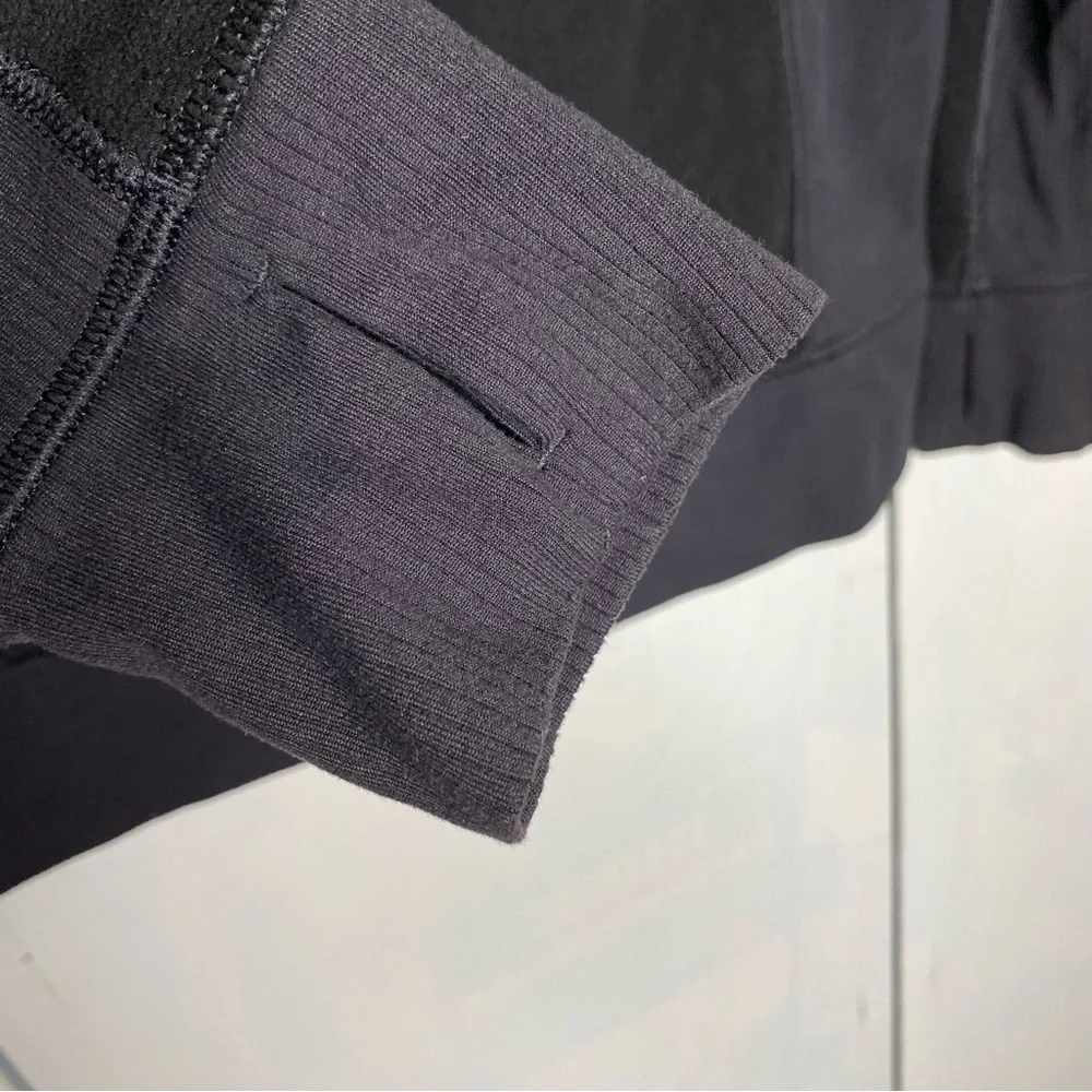 Lululemon half zip pullover fleece jacket size 6 - Picture 7 of 7